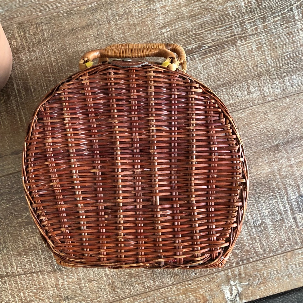 Vintage Basket Purse - Picture 7 of 8